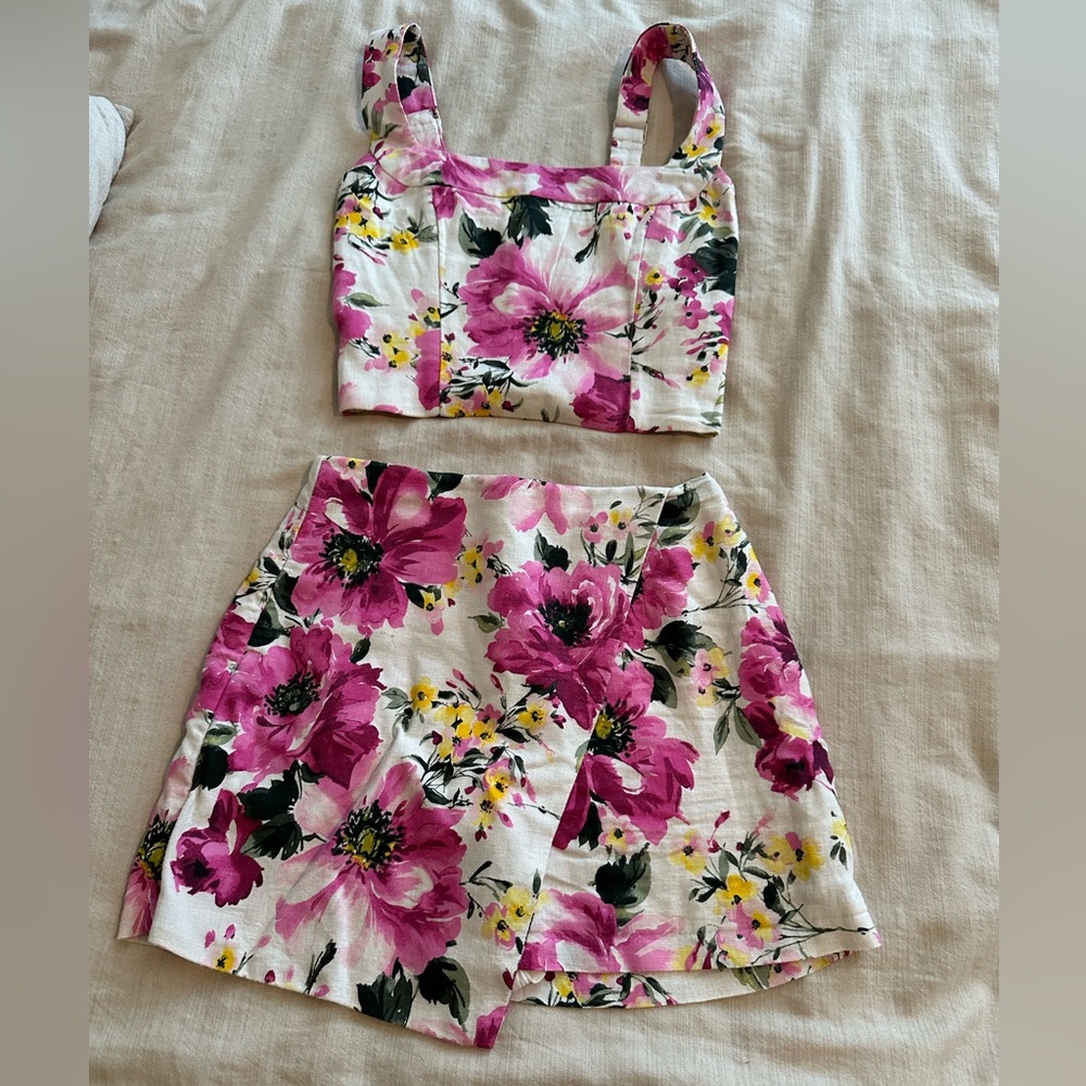Abercrombie Matching Floral Mini Skort and Top Set